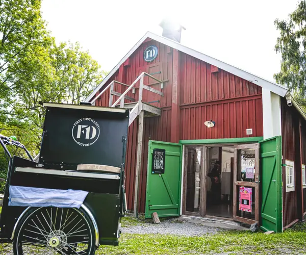 Gårdsförsäljning hos First Distillery vid Wenngarns Slott! (2)